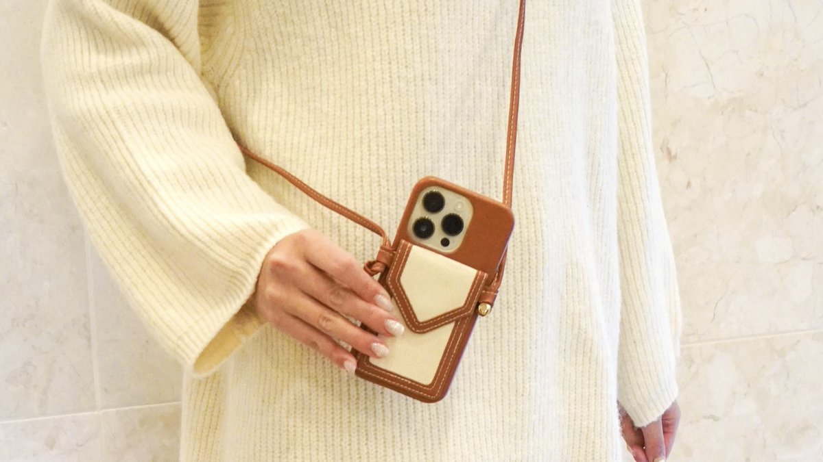 colemoa_jp's tweet photo. 今やスマホケースはファッションの一部。
トレンドも気にしながら、デザインセンスよく、
それでいてちょっと個性もある、そんなケースにこだわりたいですよね🎀

ちなみにスマホショルダーであれば、
ポケットに、小物を入れて
これ1つでお出かけできちゃう🤭 https://t.co/1VScCW9TJw