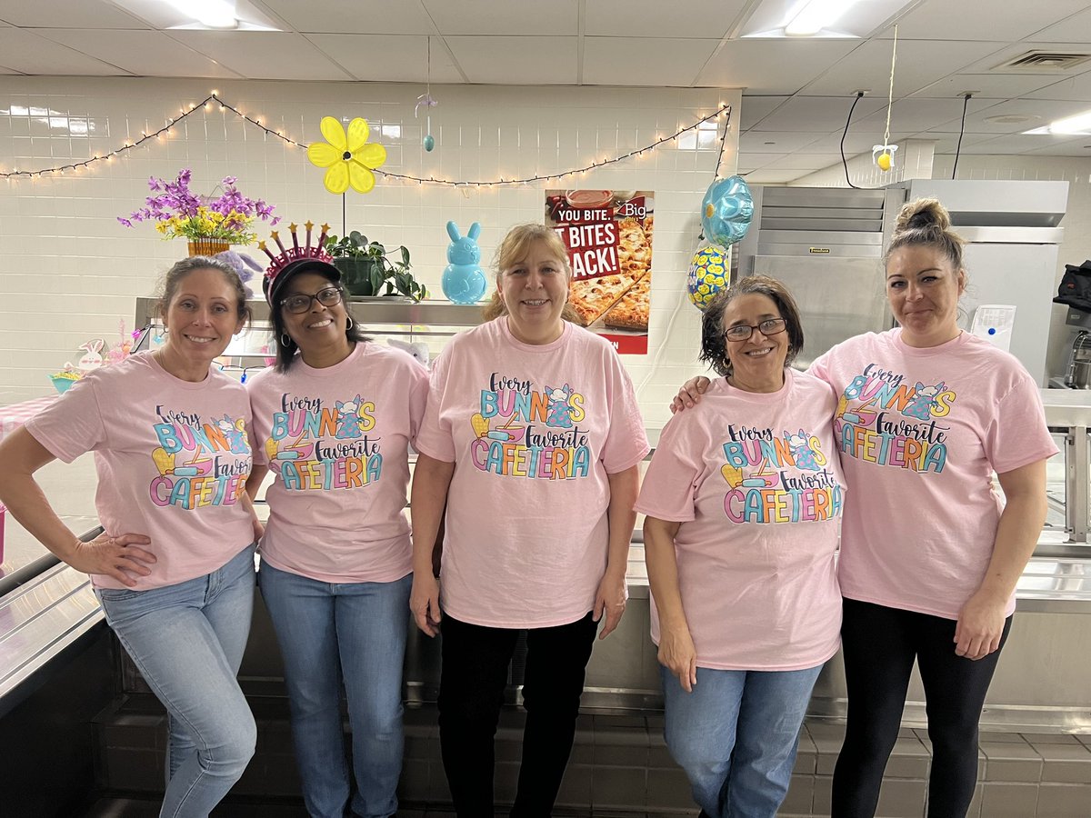 Every Bunnies Favorite Cafeteria! Look at that Cafeteria Crew! Best looking, hardest working and always with love and a smile! @BaysideBulldog @CathyBrumm @DawnetteFuller @AmyStratton10 @VBTitleI