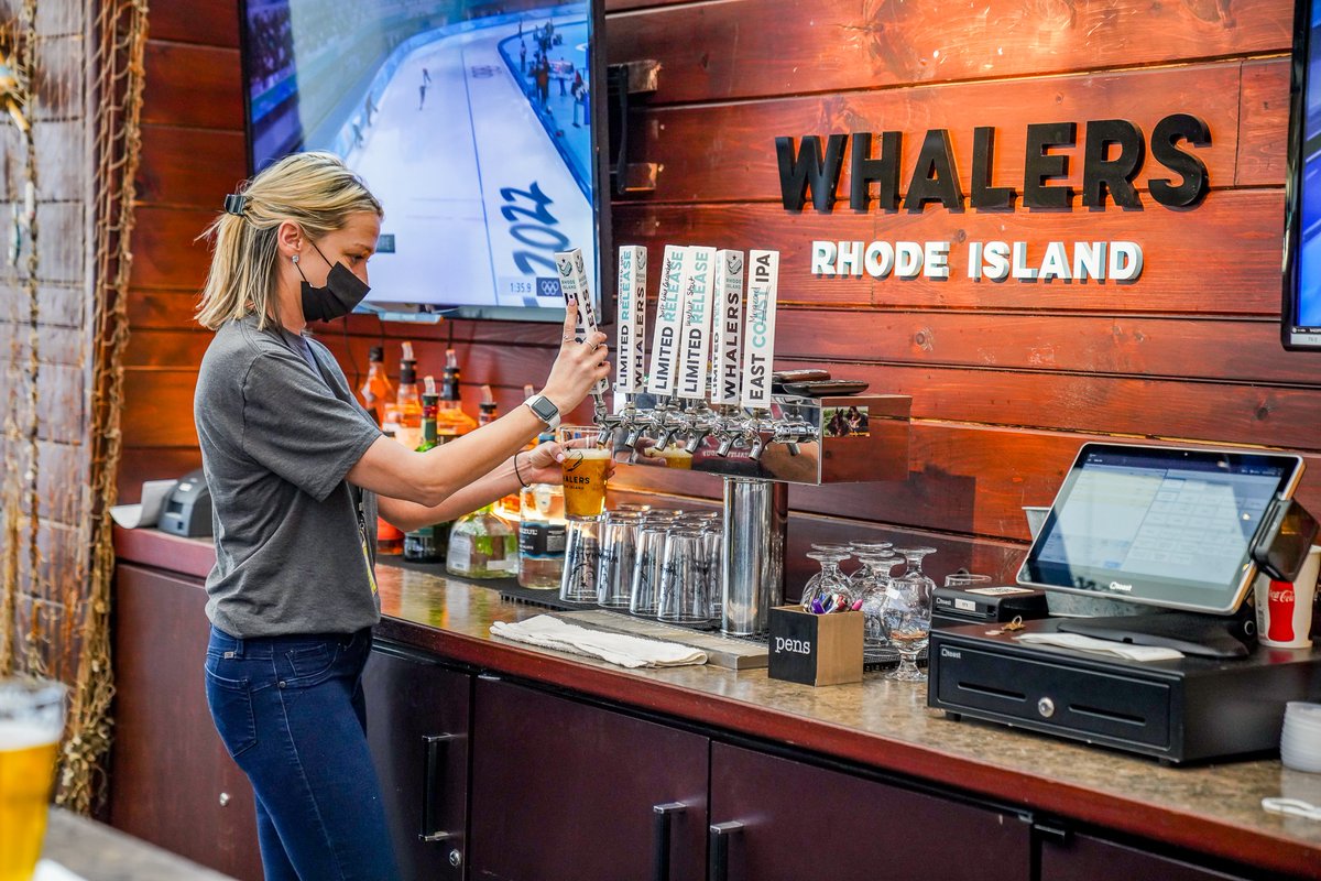 IFlyRhodeIsland's tweet photo. What better way to celebrate national beer day than with a Rhode Island Whalers!  #FlyPVD #FlyRI https://t.co/Ef7NR1SthI