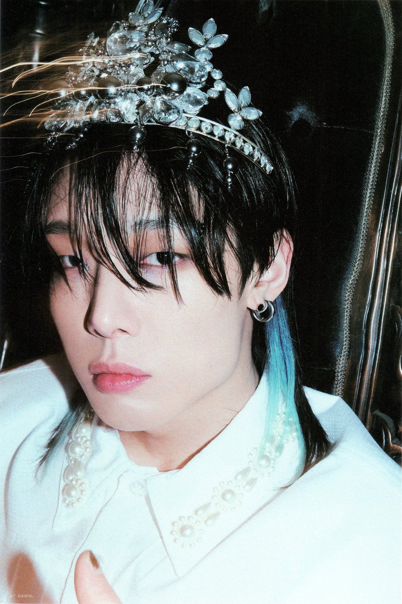 bb_dawnn's tweet photo. [SCAN] SiR photobook

#BOBBY #바비 https://t.co/vmCyaBwcZr