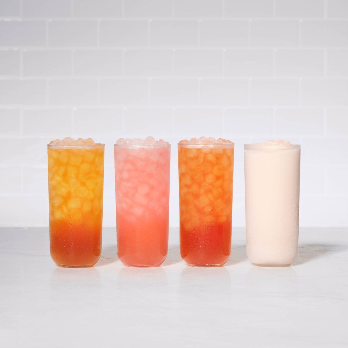 Which seasonal sips are calling your name? (All
answers equally refreshing) 🍉
☀ Watermelon Mint Sunjoy®
🍋 Watermelon Mint Lemonade
🌱 Watermelon Mint Iced Tea
🍦 Watermelon Mint Frosted