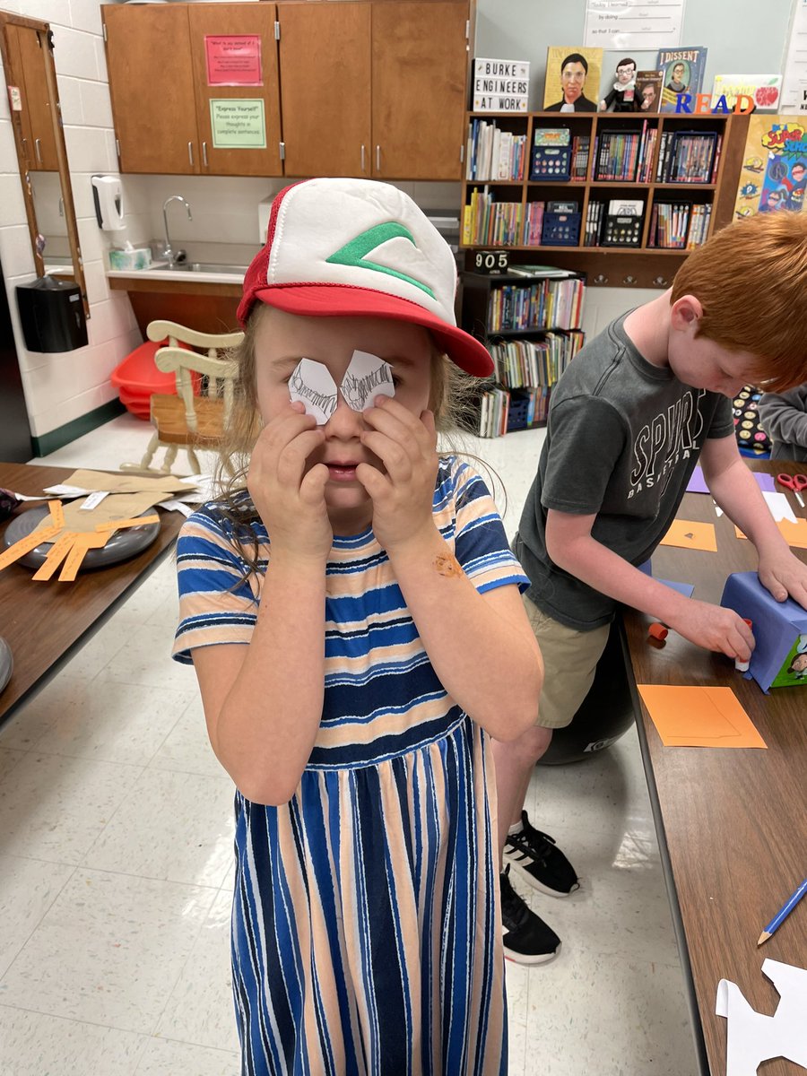 NISDBurkeGT's tweet photo. Primary @NISDGTAA Ss explore Depth & Complexity ❤️ Scavenger Hunt Scholar Box, Formulating questions, purposeful(enjoyable) reading and FUN 🤩 FUN 🤩 FUN @NISDBurke #RootEdBurke #WhyGT #NorthsideGT https://t.co/4Jv773bs3x
