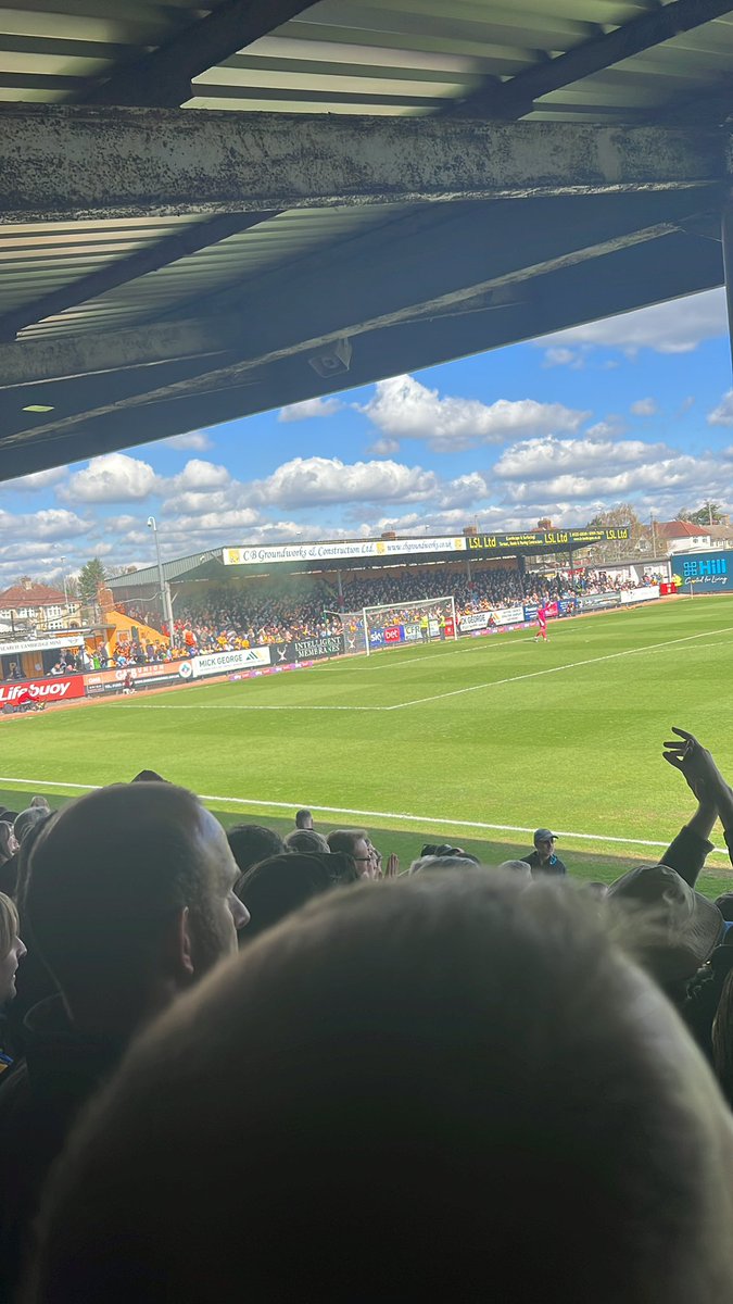Nothing competes with a smoke bomb in a relegation battle 👀