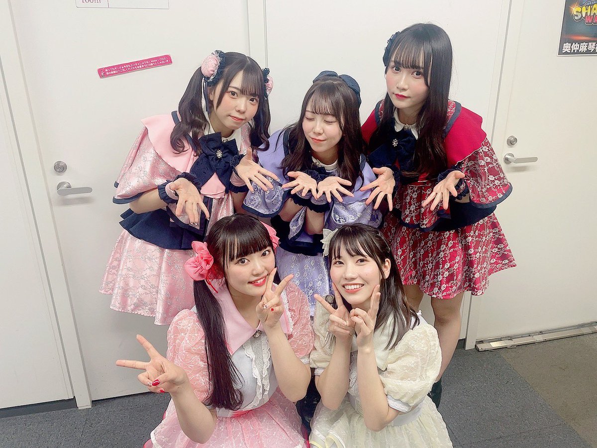 saku_shupines's tweet image. #シェイクワロップ 
ありがとうございました❤️
 #poppins さんの羽月さん根岸さん渚さんとお写真撮っていただきました(๑⃙⃘´༥`๑⃙⃘)

とてもとても可愛くて面白くて素敵な方々でした！またご一緒した際は宜しくお願いします！！🫶🪄