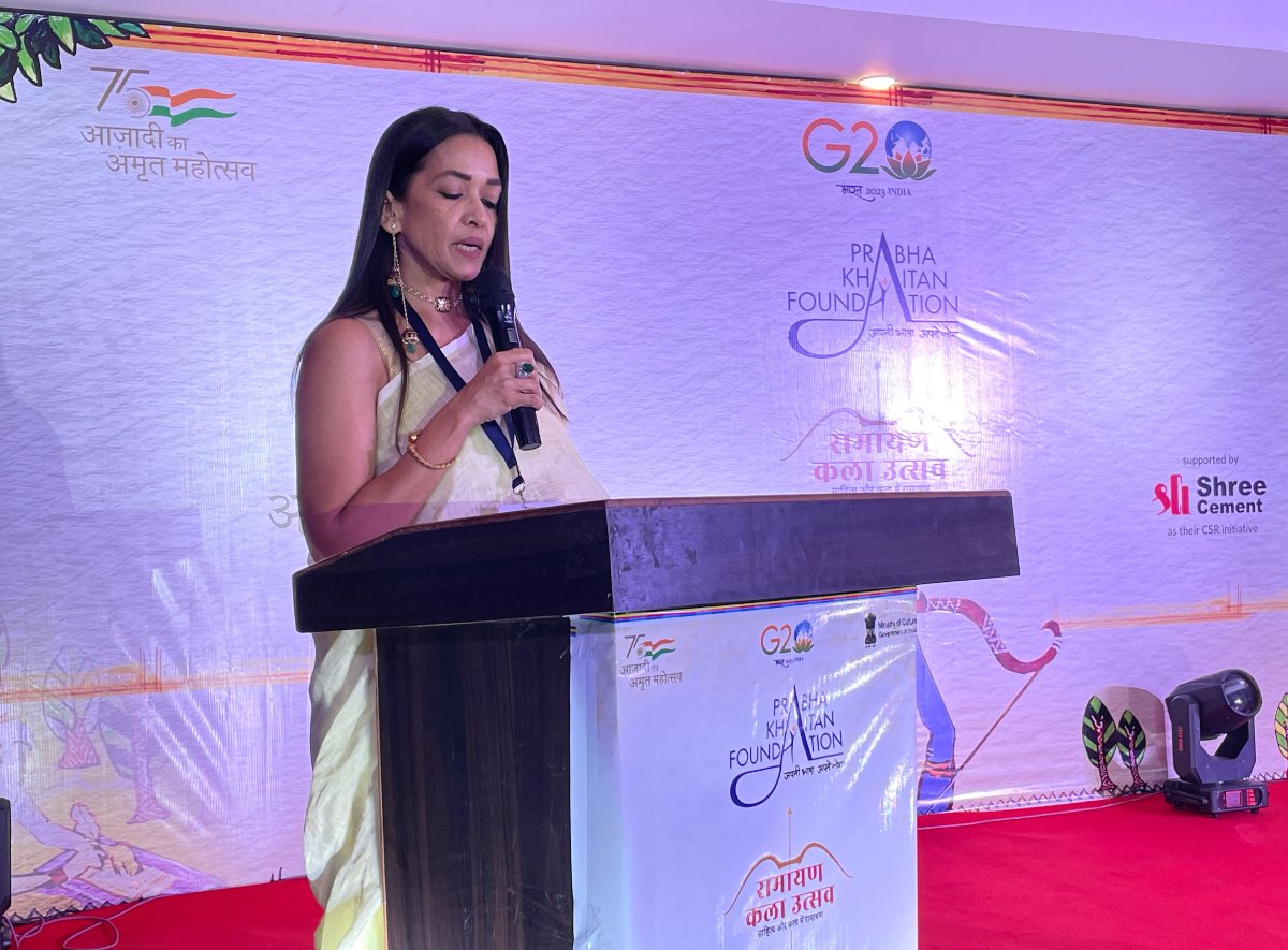 Prabha Khaitan Foundation (@foundationpk) on Twitter photo рдЕрдпреЛрдзреНрдпрд╛ рдореЗрдВ рдкреНрд░рднрд╛ рдЦреЗрддрд╛рди рдлрд╛рдЙрдВрдбреЗрд╢рди рдХреЗ рддрддреНрд╡рд╛рд╡рдзрд╛рди рдореЗрдВ рдЖрдпреЛрдЬрд┐рдд 'рд░рд╛рдорд╛рдпрдг рдХрд▓рд╛ рдЙрддреНрд╕рд╡' рдХреЗ рдЙрджреНрдШрд╛рдЯрди рд╕рдорд╛рд░реЛрд╣ рдореЗрдВ рдЕрд╣рд╕рд╛рд╕ рд╡реВрдореЗрди рдХреЛрд▓рдХрд╛рддрд╛ рдРрд╖рд╛ рджрддреНрддрд╛ рдЕрд╣рд╕рд╛рд╕ рд╡реВрдореЗрди рдФрд░ рдЙрд╕рдХреА рднреВрдорд┐рдХрд╛ рдмрддрд╛рддреАрдВ рд╣реБрдИрдВред
#RamayanKalaUtsav #Ayodhya
<a href="/ehsaaswomen/">EHSAAS</a> <a href="/sahityaakademi/">Sahitya Akademi</a> <a href="/EshaDutta14/">Esha Dutta</a> рдЕрдпреЛрдзреНрдпрд╛ рдореЗрдВ рдкреНрд░рднрд╛ рдЦреЗрддрд╛рди рдлрд╛рдЙрдВрдбреЗрд╢рди рдХреЗ рддрддреНрд╡рд╛рд╡рдзрд╛рди рдореЗрдВ рдЖрдпреЛрдЬрд┐рдд 'рд░рд╛рдорд╛рдпрдг рдХрд▓рд╛ рдЙрддреНрд╕рд╡' рдХреЗ рдЙрджреНрдШрд╛рдЯрди рд╕рдорд╛рд░реЛрд╣ рдореЗрдВ рдЕрд╣рд╕рд╛рд╕ рд╡реВрдореЗрди рдХреЛрд▓рдХрд╛рддрд╛ рдРрд╖рд╛ рджрддреНрддрд╛ рдЕрд╣рд╕рд╛рд╕ рд╡реВрдореЗрди рдФрд░ рдЙрд╕рдХреА рднреВрдорд┐рдХрд╛ рдмрддрд╛рддреАрдВ рд╣реБрдИрдВред
#RamayanKalaUtsav #Ayodhya
<a href="/ehsaaswomen/">EHSAAS</a> <a href="/sahityaakademi/">Sahitya Akademi</a> <a href="/EshaDutta14/">Esha Dutta</a>