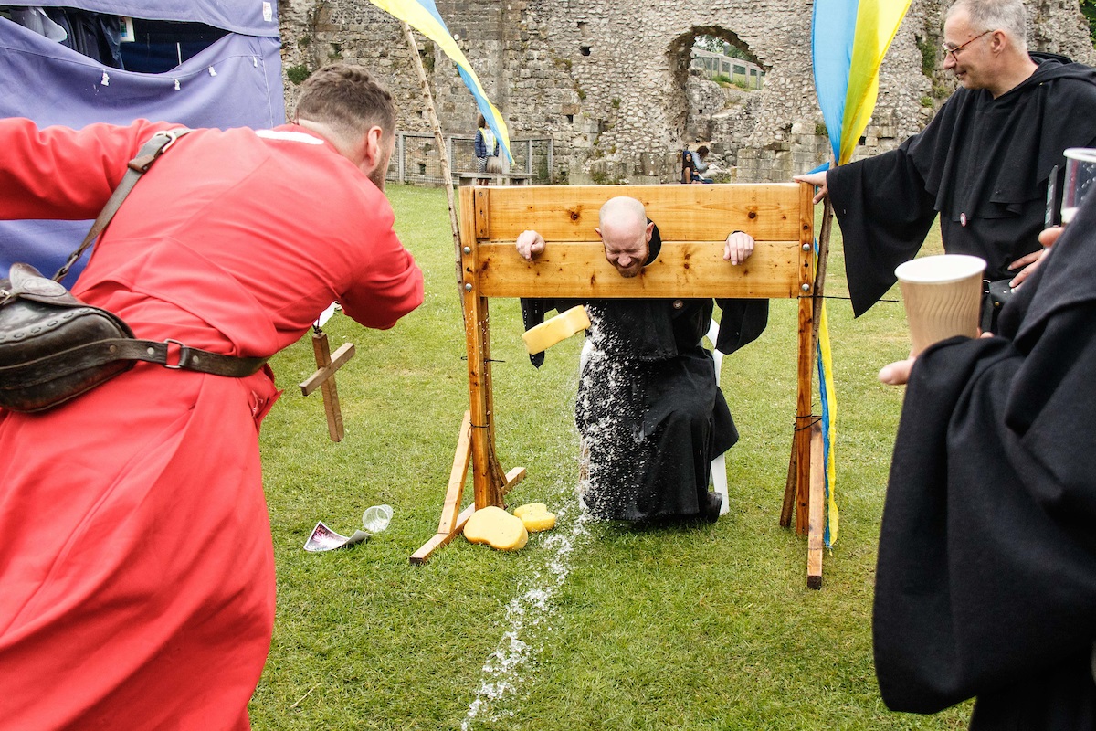 SouthoverLewes's tweet photo. Southover Bonfire Society's May Fayre is back again at Lewes Priory -  12 &amp; 13 May. Joining forces with the Battle of Lewes for a fun family day out.  With plenty of food, drink and games to play, this year we're also hosting our first Medieval  Mutts dog show.   ENTRY IS FREE! https://t.co/li6Qk9uIE6