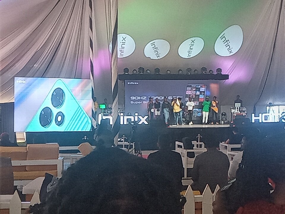 Activistianohke's tweet photo. Hii inabamba It's a generational event... The biggest launch event this season... 

@Ssaru_ke

is ready for you Umepewa invite ama wewe si MuHOAT? #Hottest30 #InfinixKenya #InfinixHot30Launch  #MuHOAT https://t.co/Zaka3dsQvM