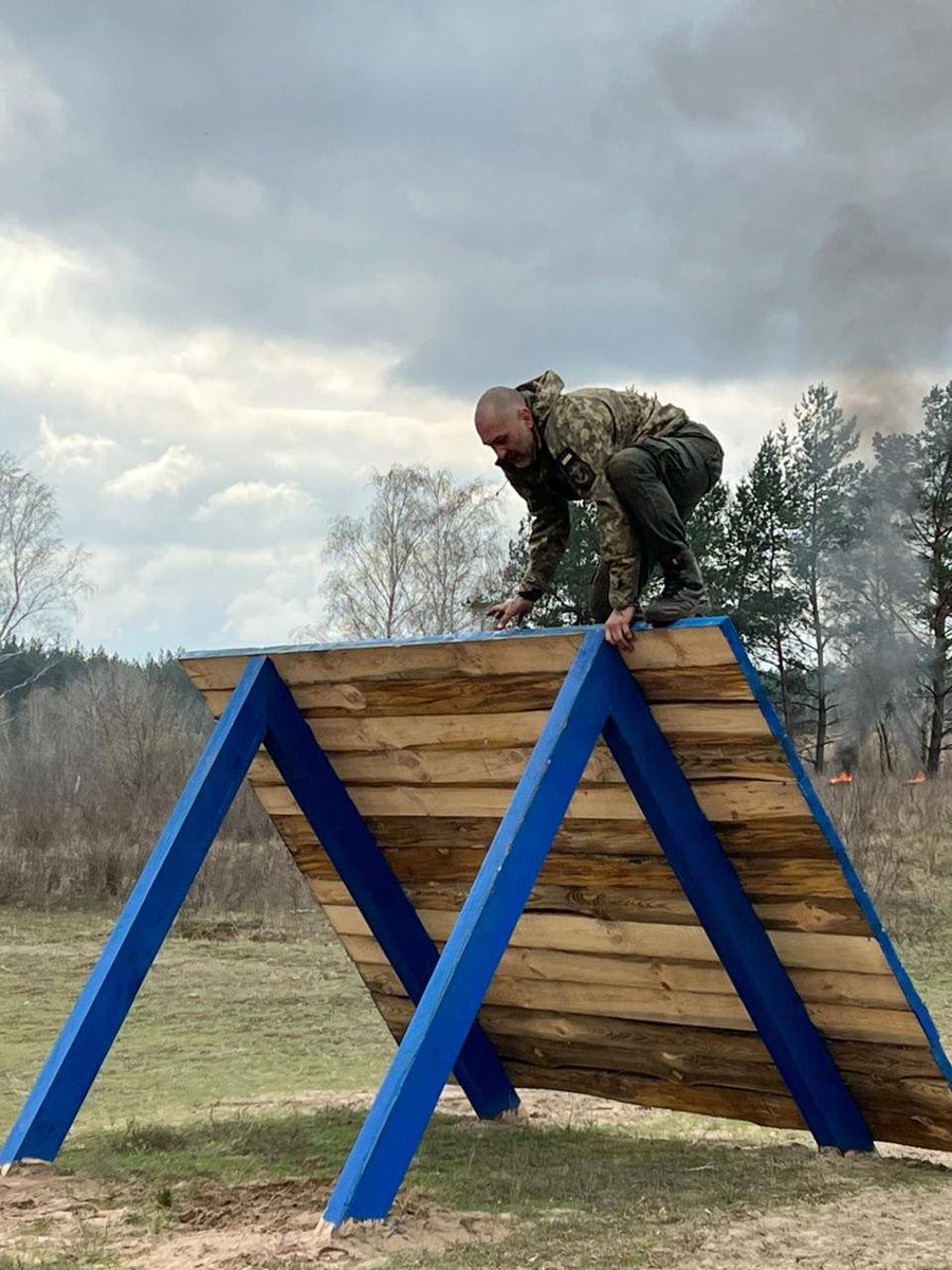 Training of new assault groups. Overcoming the obstacle course. Preparing to defend Ukraine until Victory, until the last occupier is destroyed.