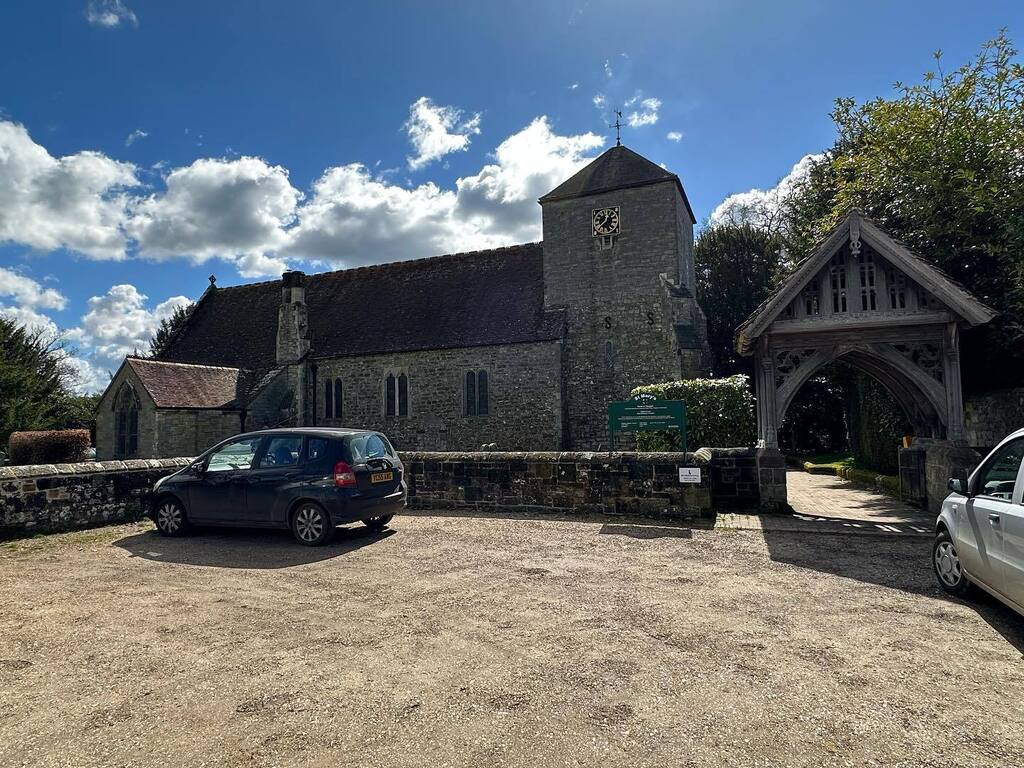 Timothy_Hughes's tweet photo. The church at Slaugham #slaugham #haywardsheath #goodfriday #bankholiday https://t.co/Fj3LZQ7JaE https://t.co/2LU8nEO66K