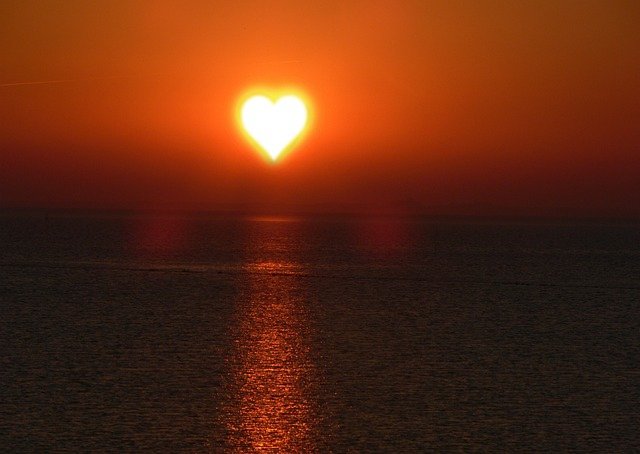 HealingEnergy's tweet photo. Good Morning 🌄
Inspiration

THIS IS OUR GOD!

God is love.

1 John 4:8

#scripture 
#inspiration
#meditation 
#Godislove 
#God
#love 
#John
#firstjohn 
#heart
#sunrise
#sunset 
#photography 
#waterways
#light 
#red
#orange
#yellow
#reflection 
#goodmorning 
#morning https://t.co/S8mAD52sFU