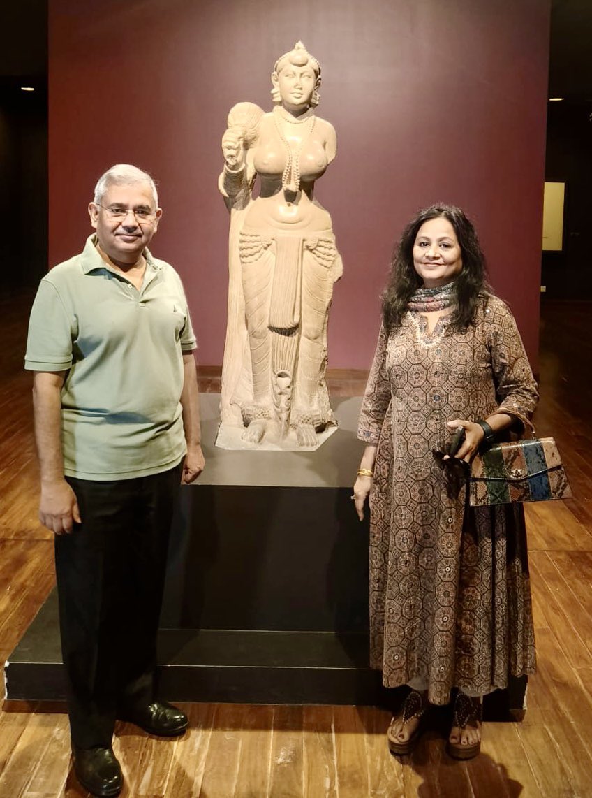 AnubhaPrasad's tweet photo. If Louvre has ‘Monalisa’, Florence Museum has the ‘David’ and Milan has ‘The Last Supper’; the truly world class Bihar Museum has the ‘Deedarganj Yakshi’, the single stone carved, glazed polished, Mauryan era masterpiece!
Come, bask in the glory of Bihar that was!
#Biharmekaba https://t.co/Kmg6exY0Gh