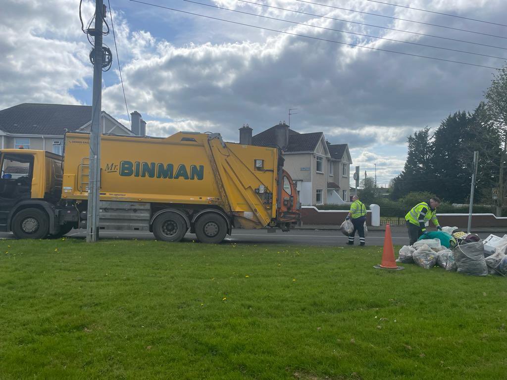 Irish Estates came out again to support #TLC2023. Wonderful community effort. #MrBinman #community #TogetherWeAreBetter