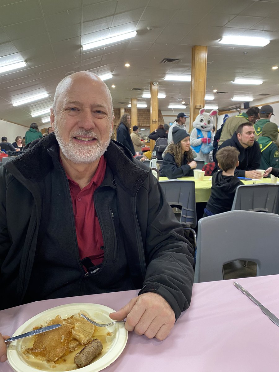 MarkTadeson's tweet photo. Enjoying a pancake breakfast put on by the First Binbrook Scouts at the Ag Hall. The Binbrook Bunny has arrived! #binbrook #goodfridayfun #scouts https://t.co/EBsBuSXgRc