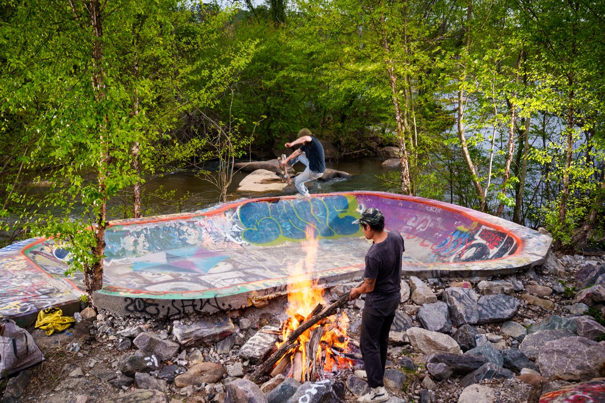 This story was a blast to write up! <a href="/MehringsBearing/">Jonathan Mehring</a> and <a href="/redbullskate/">Red Bull Skateboarding</a> did a great job capturing the dedicated underground community here in RVA.

‘Really crusty’: Local skate scene featured in ‘Greetings From Richmond’ documentary:
trib.al/KmHHI9p