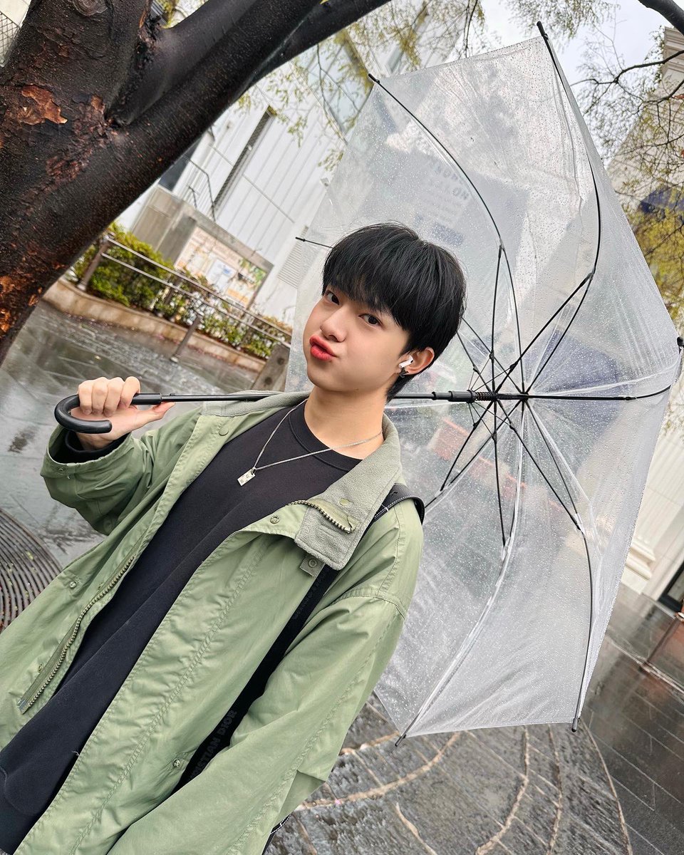 NPYP40's tweet photo. อะไรนะ? เหล่าหม่ามี๊ 😗 #เฮียซีขอจีบหน่อย https://t.co/sY3IXpyNaq