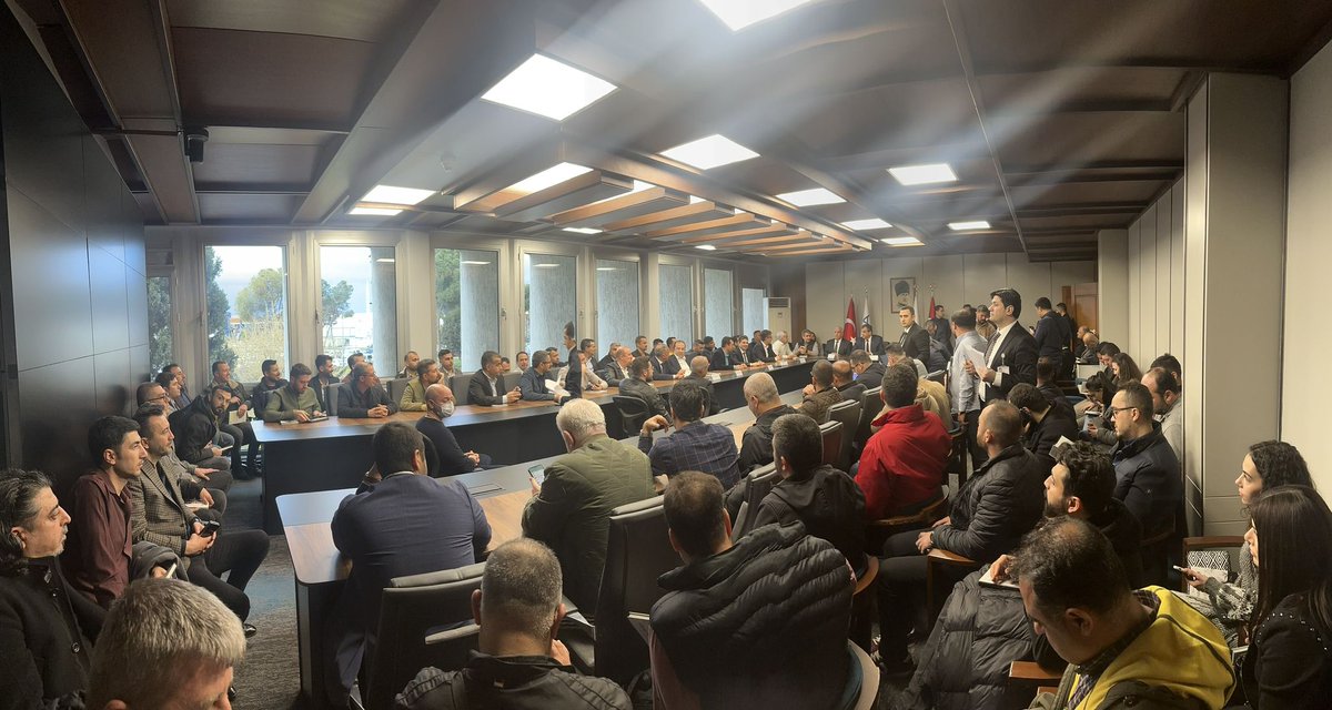 SASApolyesteras's tweet photo. 07.04.2023 tarihinde gerçekleşen SASA Olağan Genel Kurulu'nun ardından, Yönetim Kurulu Başkanımız Sn. İbrahim Erdemoğlu, değerli yatırımcılarımızın sorularını cevapladı. https://t.co/S9ZM5NRiHM