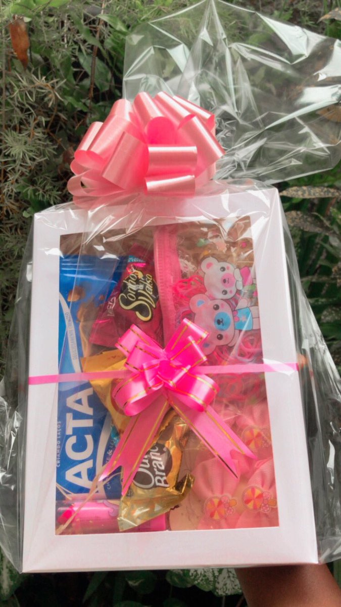 DaraMakeUp1's tweet photo. CAIXA MAKE
✨ Edição Páscoa ✨
Presente mais um ano fazendo a alegria das crianças 💕💝 https://t.co/hVhEvin0oM