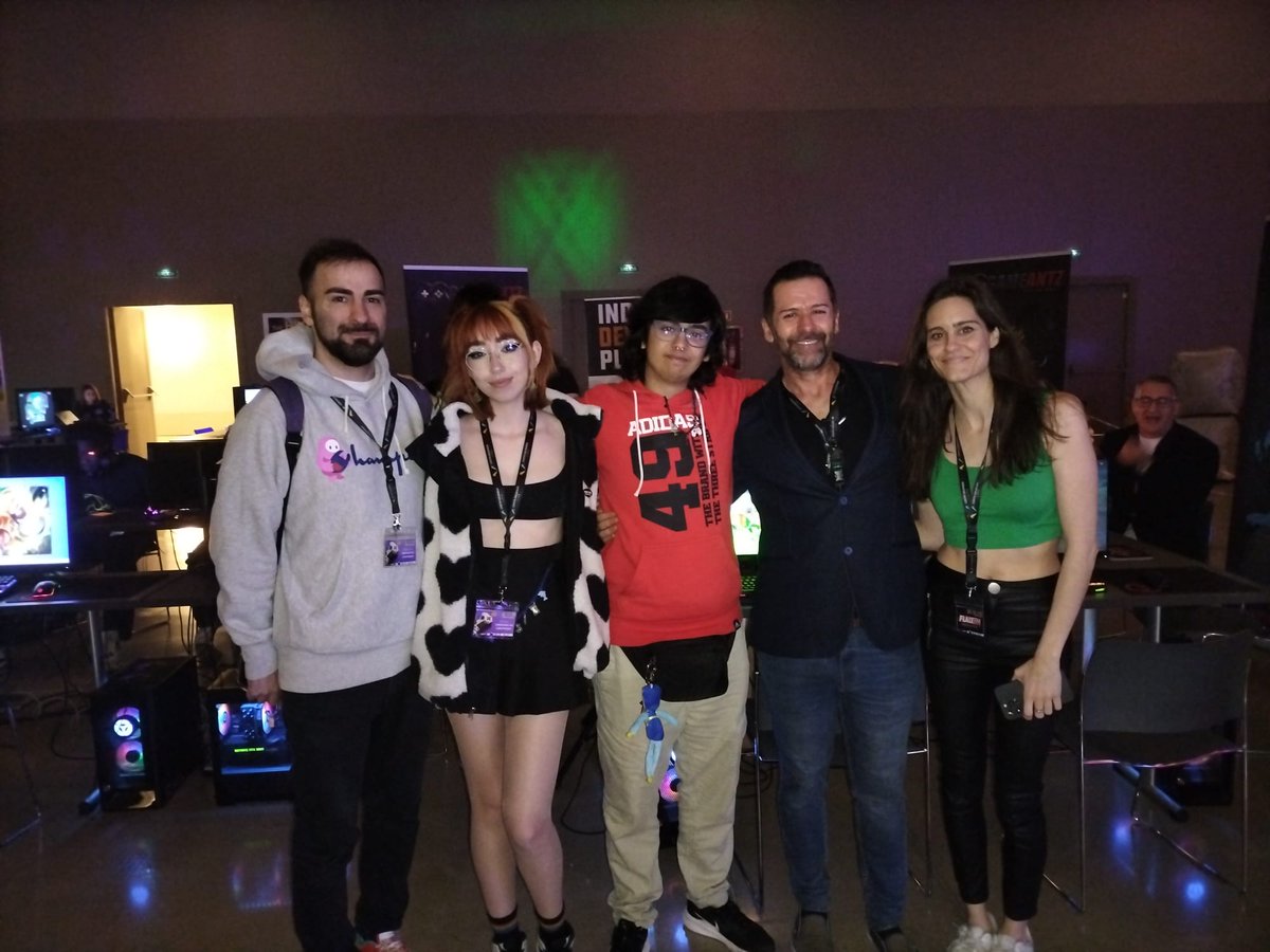 Un placer tener a <a href="/Zafyx_/">Zafyx</a> en el stand de <a href="/GameAntz/">Game Antz</a> en <a href="/Gamerland/">Jack Goal</a> y que os haya gustado el enfoque de #FateOfGalandz . Power to the #gamer