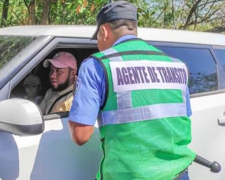 LaSandino's tweet image. Instituciones de primera respuesta se encuentran activas permanentemente para brindar atención a los veraneantes durante esta Semana Santa en los diferentes balnearios del país. 

A continuación imágenes 📸 de #Corinto #Chinandega 

#VeranoVidaAlegria
#Nicaragua 
#AlDía