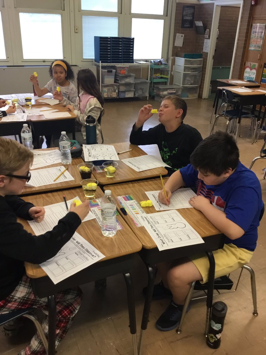 MrsRienzo's tweet image. Bring on the Peeps! We read about them, did peep math, and did a science experiment! And we ate some too 🤩 @ORHEagles21 #wehelpchildren #makingitfun