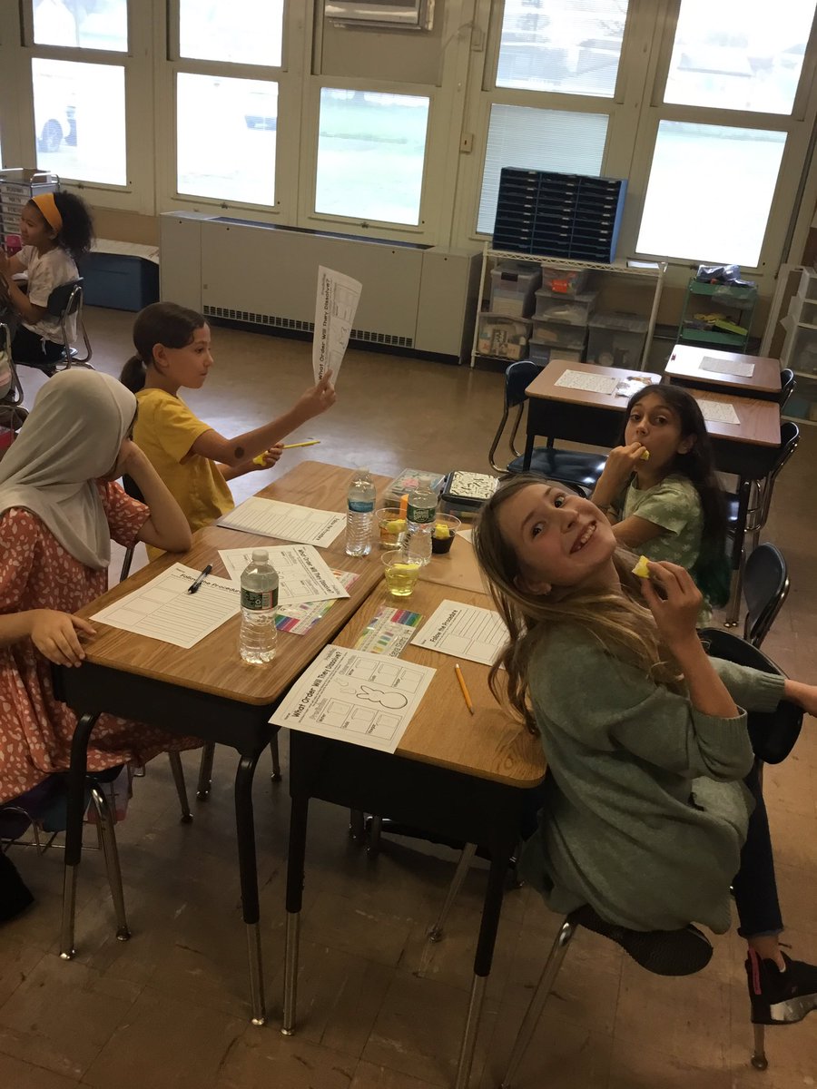 MrsRienzo's tweet image. Bring on the Peeps! We read about them, did peep math, and did a science experiment! And we ate some too 🤩 @ORHEagles21 #wehelpchildren #makingitfun