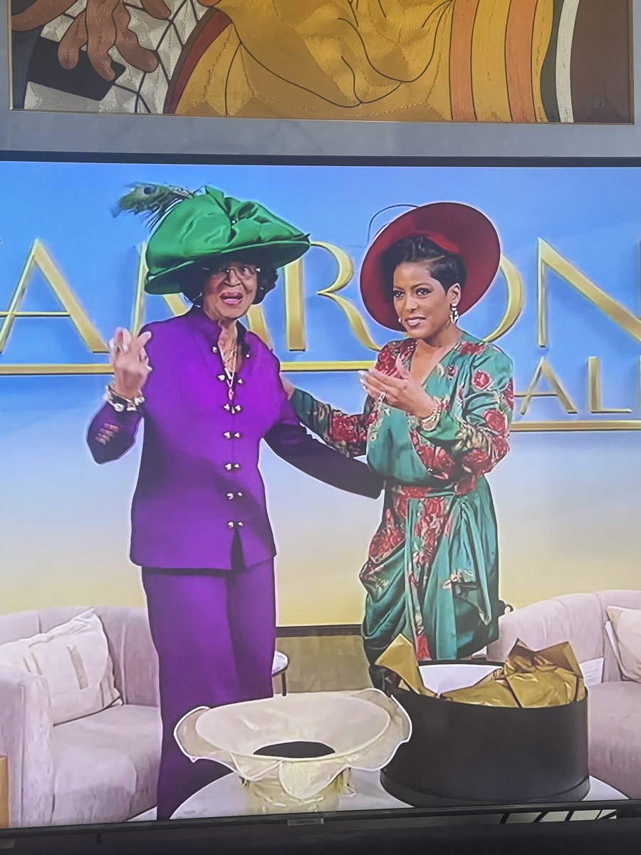 CakeManRaven's tweet photo. It’s Holy Week ⁦@tamronhall⁩ https://t.co/yPmGf5lwWd