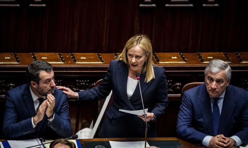 ilCorazziere_'s tweet photo. Tensione massima a #Chigi tra gli alleati sulle #nomine. Tra ticket e lodi le crepe diventano voragini sia nella maggioranza che all’interno degli stessi partiti. Sarà in grado il #Governo #Meloni di far prevalere il buon senso, il merito e la discontinuità? Ah, saperlo! https://t.co/CorS340KN8