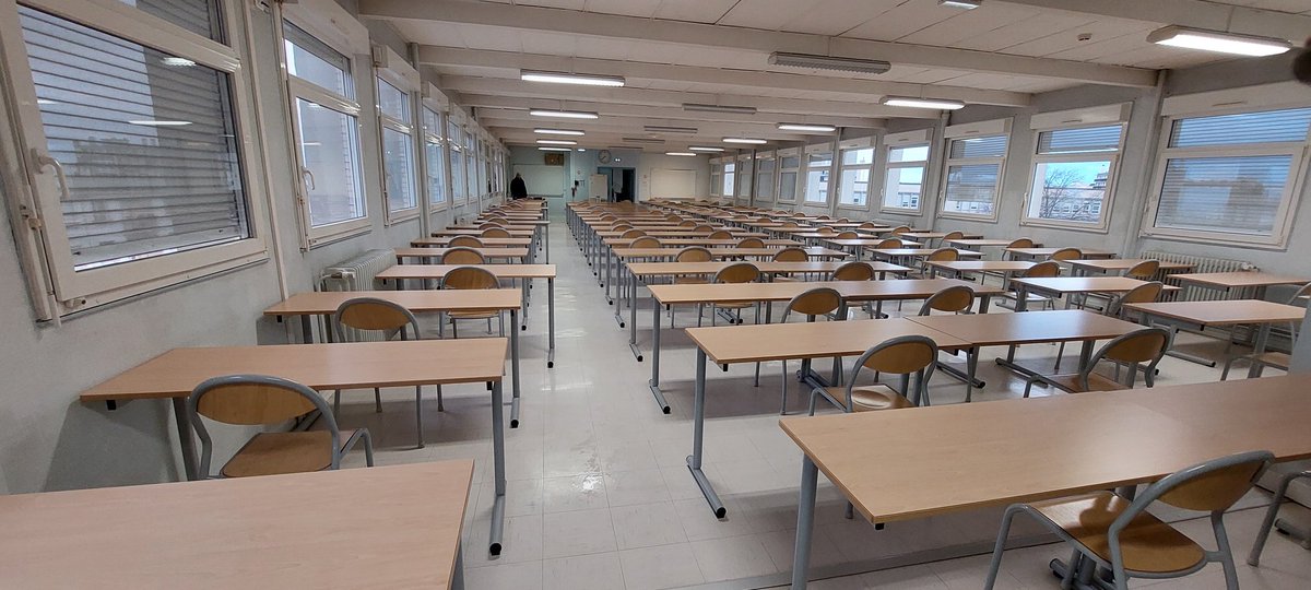 Alexandre NÈPLES (@aneples_perdir) on Twitter photo Le "avant-après" de la préparation des salles pour un bac blanc... nos petites mains œuvrent tôt pour permettre aux terminales de <a href="/LyceeClemReims/">Lycee_Clem_Reims</a> de préparer au mieux l'épreuve de philo... la question du jour: "prendre son temps, est-ce perdre son temps ?" Le "avant-après" de la préparation des salles pour un bac blanc... nos petites mains œuvrent tôt pour permettre aux terminales de <a href="/LyceeClemReims/">Lycee_Clem_Reims</a> de préparer au mieux l'épreuve de philo... la question du jour: "prendre son temps, est-ce perdre son temps ?"