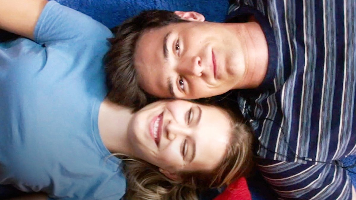 kiki11033's tweet photo. #2heart 映画(Netflix)

実話を基にしたラブストーリー
としか知らず観たら目が痛くなるくらい泣く映画やった。寝る前に観るもんじゃない😭

誰しも叶えたかった未来があり、いつ人生が終わるかなんてわからない
後半の予想を裏切る展開にずっと号泣。
悲しいけど温かくもある。 https://t.co/6XDjyLLKUP