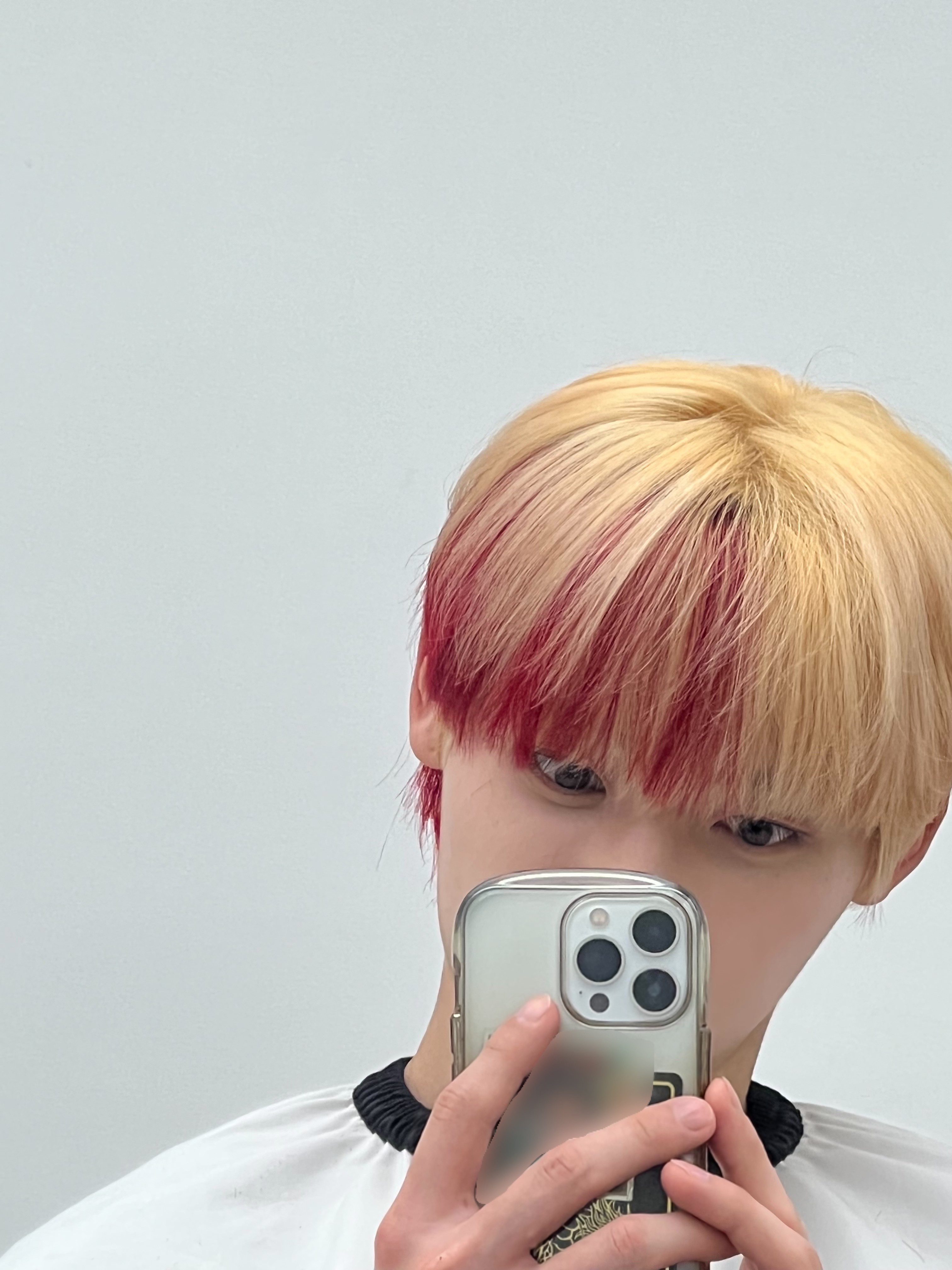 s. (@i_choose_kim) / X