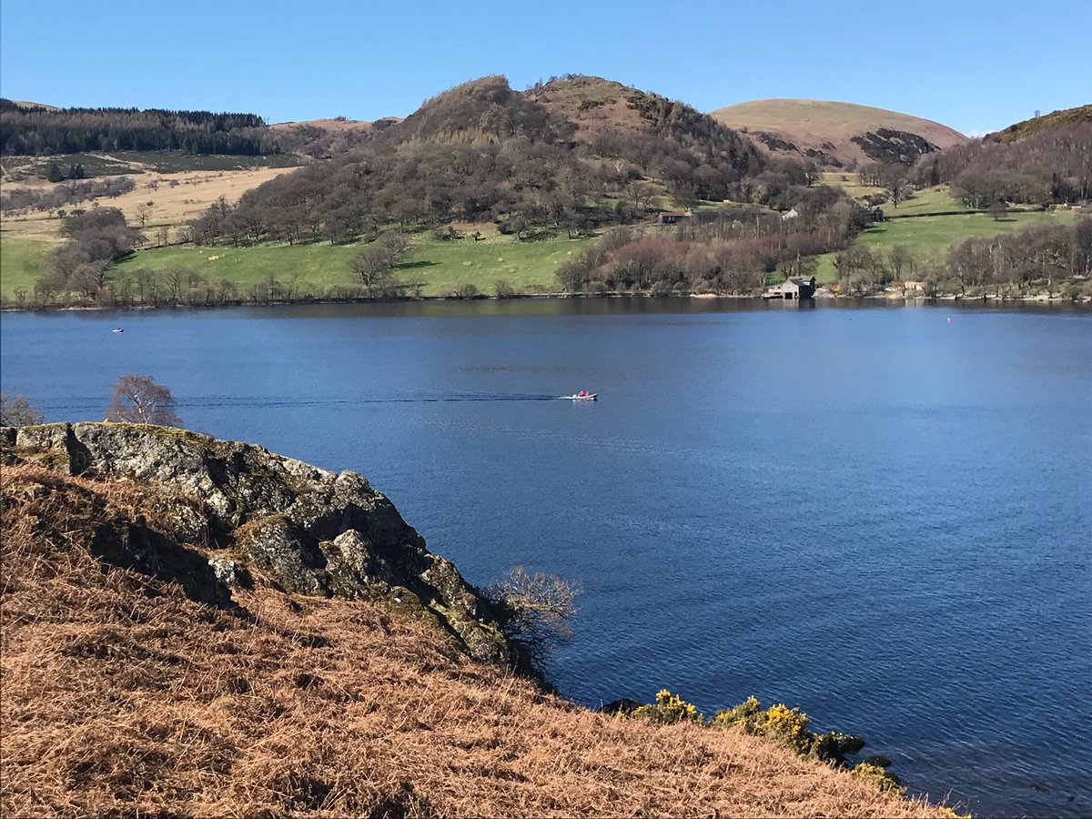 Thank you to everyone who has sent congratulations about our new paper (& kind words about my press, tv & radio activities!) - I’m genuinely touched by the support. Now in the Lake District for a break from work, although I’m sure some glacial landforms will catch my eye ⛰🥾🧊