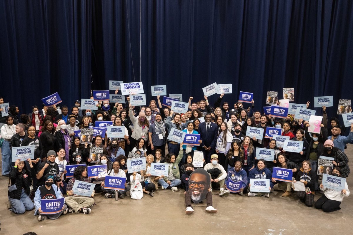 Brandon4Chicago's tweet photo. Together, with organizations like @UWFillinois, we knocked 555,000+ doors, made 1.26 million calls, and sent nearly 2 million texts to voters.

To the organizers and volunteers who poured their hearts and souls into our campaign: our victory belongs to each and every one of you. https://t.co/STZ6jj8hx5