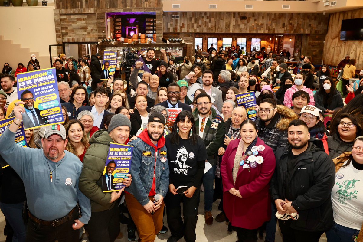 Brandon4Chicago's tweet photo. Together, with organizations like @UWFillinois, we knocked 555,000+ doors, made 1.26 million calls, and sent nearly 2 million texts to voters.

To the organizers and volunteers who poured their hearts and souls into our campaign: our victory belongs to each and every one of you. https://t.co/STZ6jj8hx5