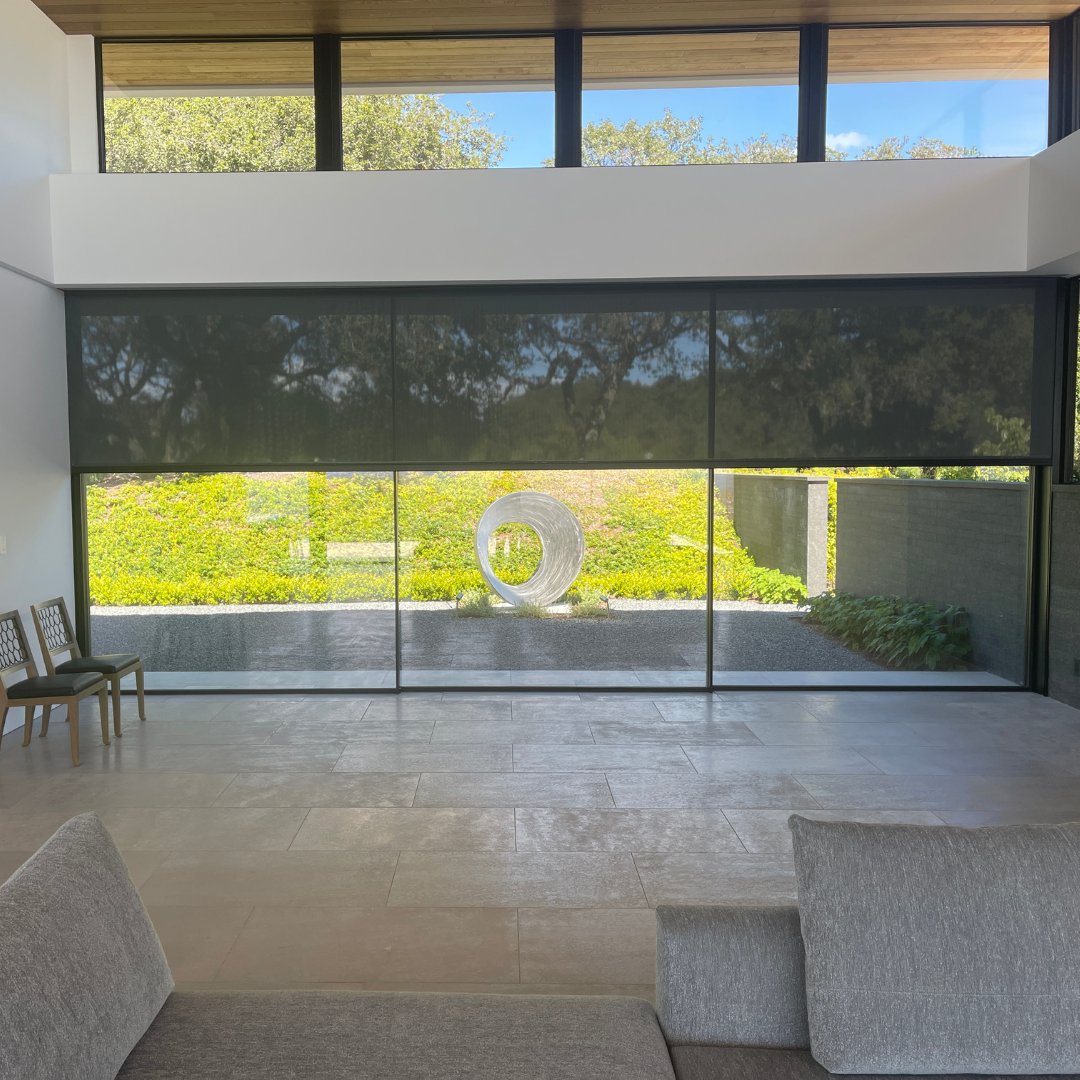 SoCoShadeCo's tweet image. We installed Draper #Flexshades throughout this #SantaRosa home for a consistent regardless of window size. In some areas, the homeowner wanted a #windowcovering that worked as a #sunshade as well as an #insectscreen and Draper’s Flexshade Zip XL was the perfect solution.