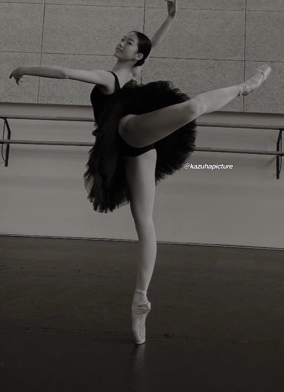 joe on X: LE SSERAFIM KAZUHA (Nakamura Kazuha) was scouted from Dutch  National Ballet Academy in Netherlands 🤯 She is not just a ballet trainee.  She is a PROFESSIONAL BALLERINA. Listed below
