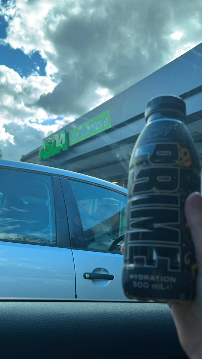 jsmike_'s tweet photo. Asda copthorne prime 6 bottles per customer selling out quick @prime_tracker https://t.co/haAGmGR35D