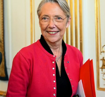 Tiens, tiens... M'est avis qu'Elisabeth b. est sponsorisée par Agnès b. ;-) #jedisçajedisrien