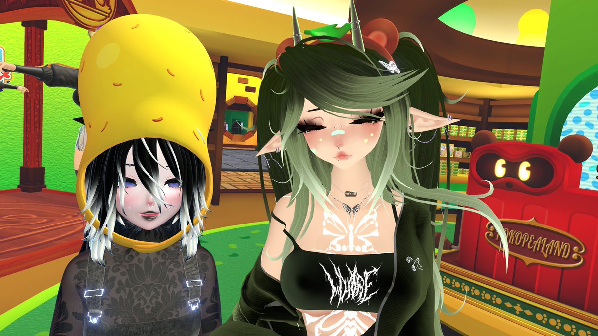 karter_lily's tweet photo. Had a fun day hanging out :3 https://t.co/L0yWUitjIP