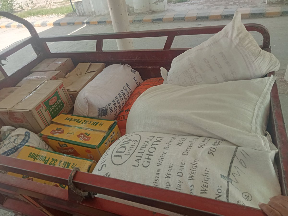 OfficialSachal's tweet photo. Alhamdulillah today we have distributed 50 bags of Rashan among needy families of Sukkur.InshAllah we will serve more in upcoming days.
#helpneedyones 
#TogetherWeCan
@HaqAbro1 @Alijoyo @saeedsangri https://t.co/z9aDI0227I