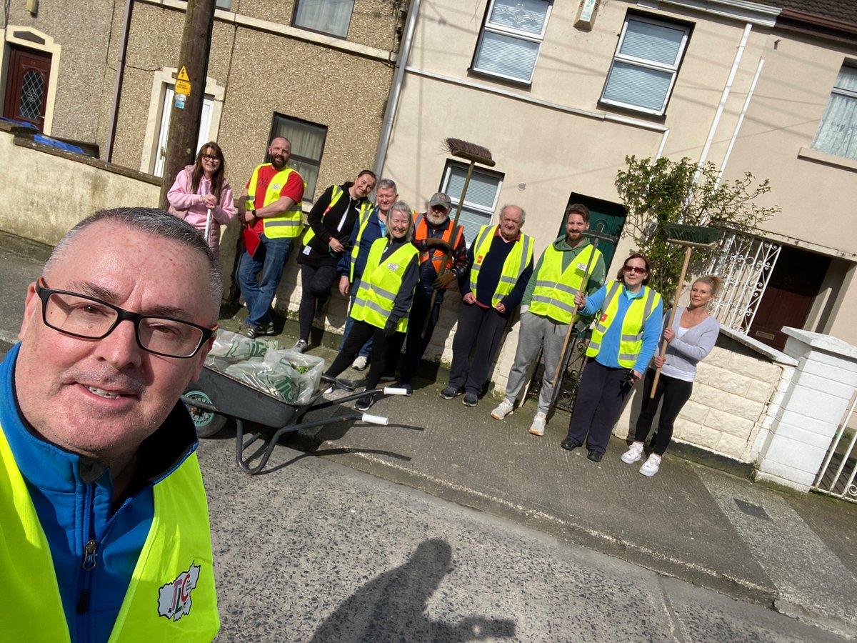 bearperky's tweet photo. Fairgreeners out in force..great job everybody #TLC8 https://t.co/euLjvDFsw9