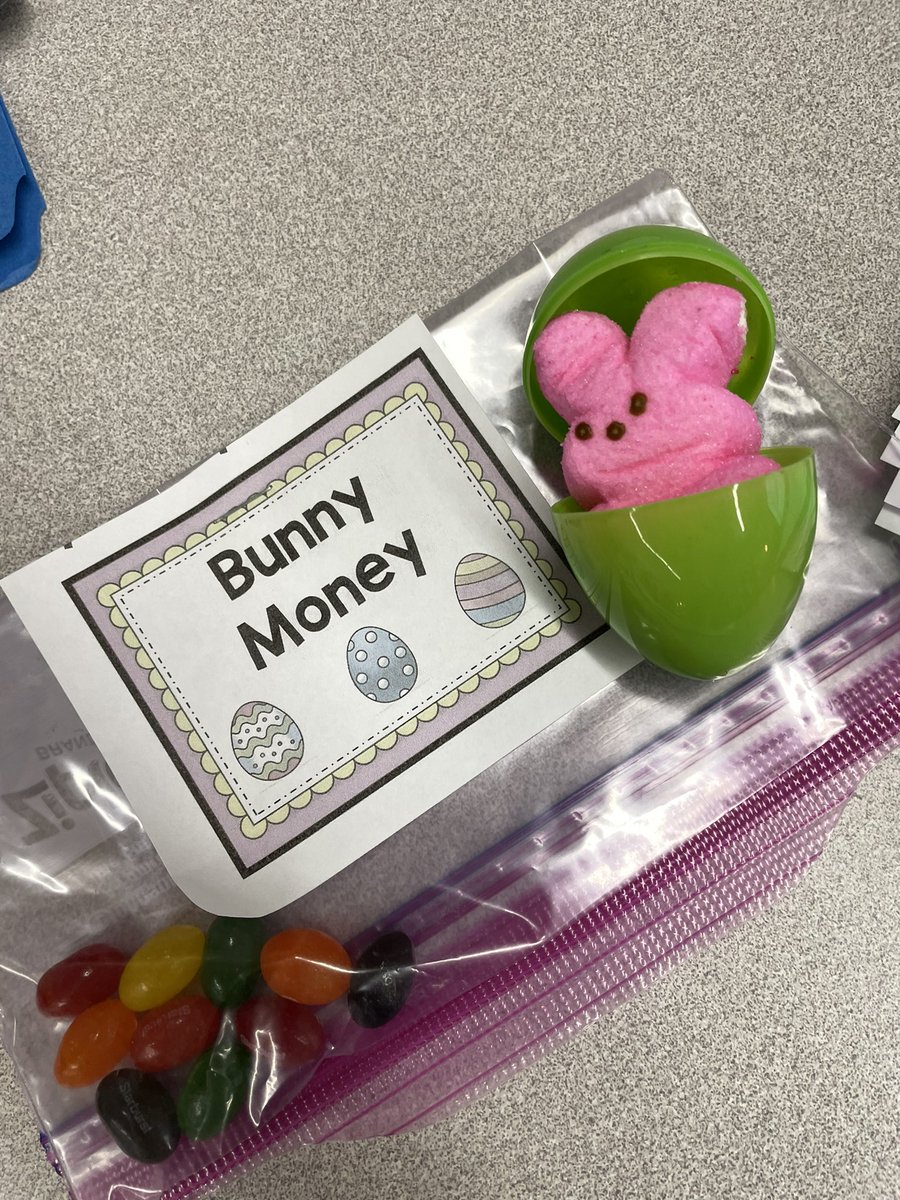 Teaching responsibility today!:) #buddymoney #adoptapeep #ingramingenuity <a href="/FISD_Ingram/">Hazel Ingram Elementary School</a>