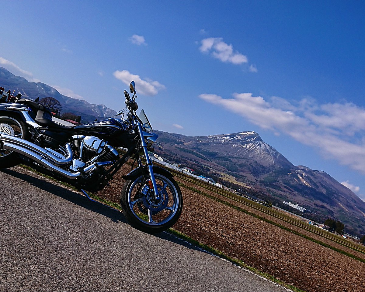 1616ry's tweet photo. ４月だし‼️
#バイク乗りとして軽く自己紹介
#バイク乗りと繋がりたい 
#車好きと繋がりたい
名前：Ryo・Y
性別：♂
歳：31
所有：
08“ XV1900 raider &amp; 
99“ XV1600 Roadstar＆
17“Kc2 Legend
出身：福島県
好き：バイク、車、お酒
一言： ツーリング、遊び誘ってください‼️ 濃い絡みヨロですw https://t.co/Zeka8q6ydo