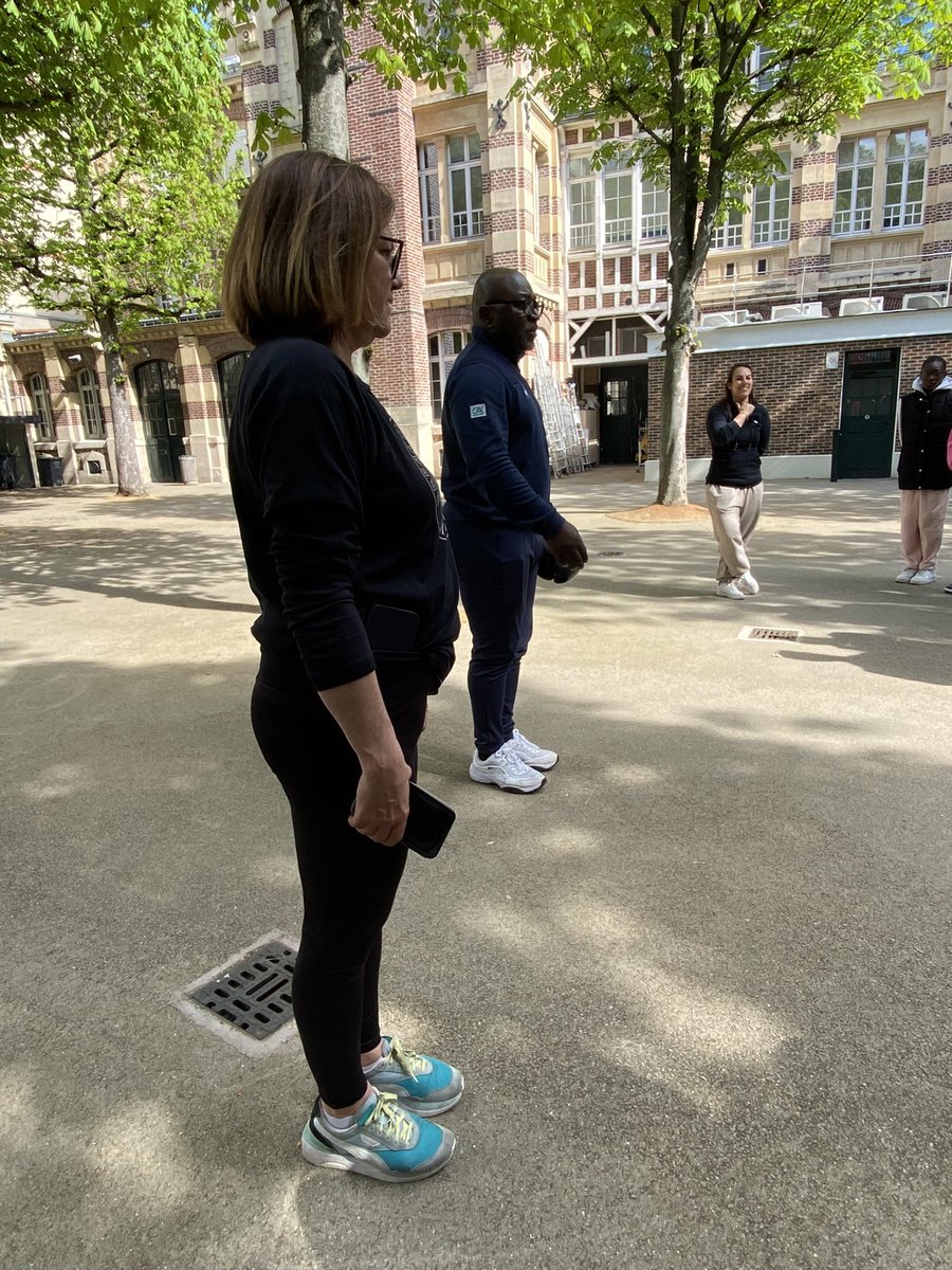 Cet AM activité MMA par <a href="/BAmoussou/">Bertrand Amoussou</a>, athlète de haut niveau de sports de combat pour les 1MCV1 et les TMCV2 et leurs professeurs. Un grand merci pour le discours prononcé en fin d’activit #SOP2023 <a href="/francejudo/">France Judo</a>