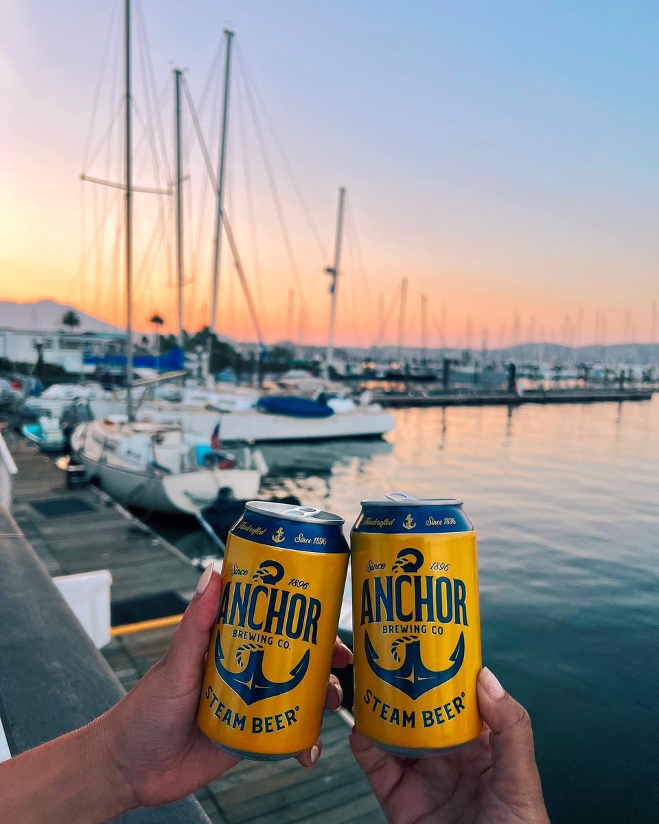 Happy #NationalBeerDay from America’s first craft brewery, @anchorbrewing! Founded in 1896, this @OnlyInSF icon has been fermenting classics like Anchor Steam for more than 125 years. 🍺 Read more about California craft breweries: bit.ly/434MmR2 📷 teresa_ on IG