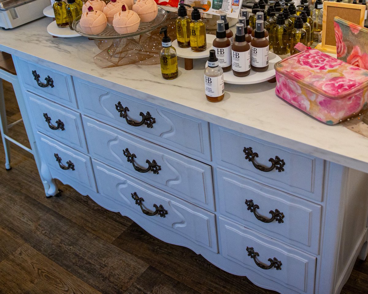 hyssopbeautyllc's tweet photo. #HOWTOHYSSOP #THIRDTIMEISTHECHARM!
Check out our center table in our Nutley Apothecary. Not only is it multifunctional, but it is now on its THIRD LIFE! Got an upcycled project? Share a pic and tell us about it!
#upcycle #upcycledfurniture #upcycling #furnituremakeover https://t.co/6cBWMXtpru