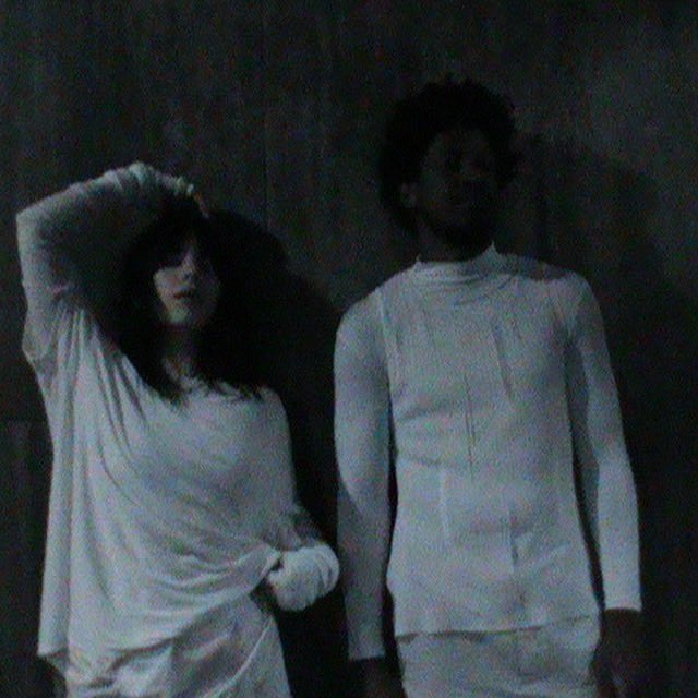 BillieEilishBR's tweet photo. Billie Eilish e Labrinth nos bastidores de “never felt so alone”. https://t.co/r1SpF3I57Y