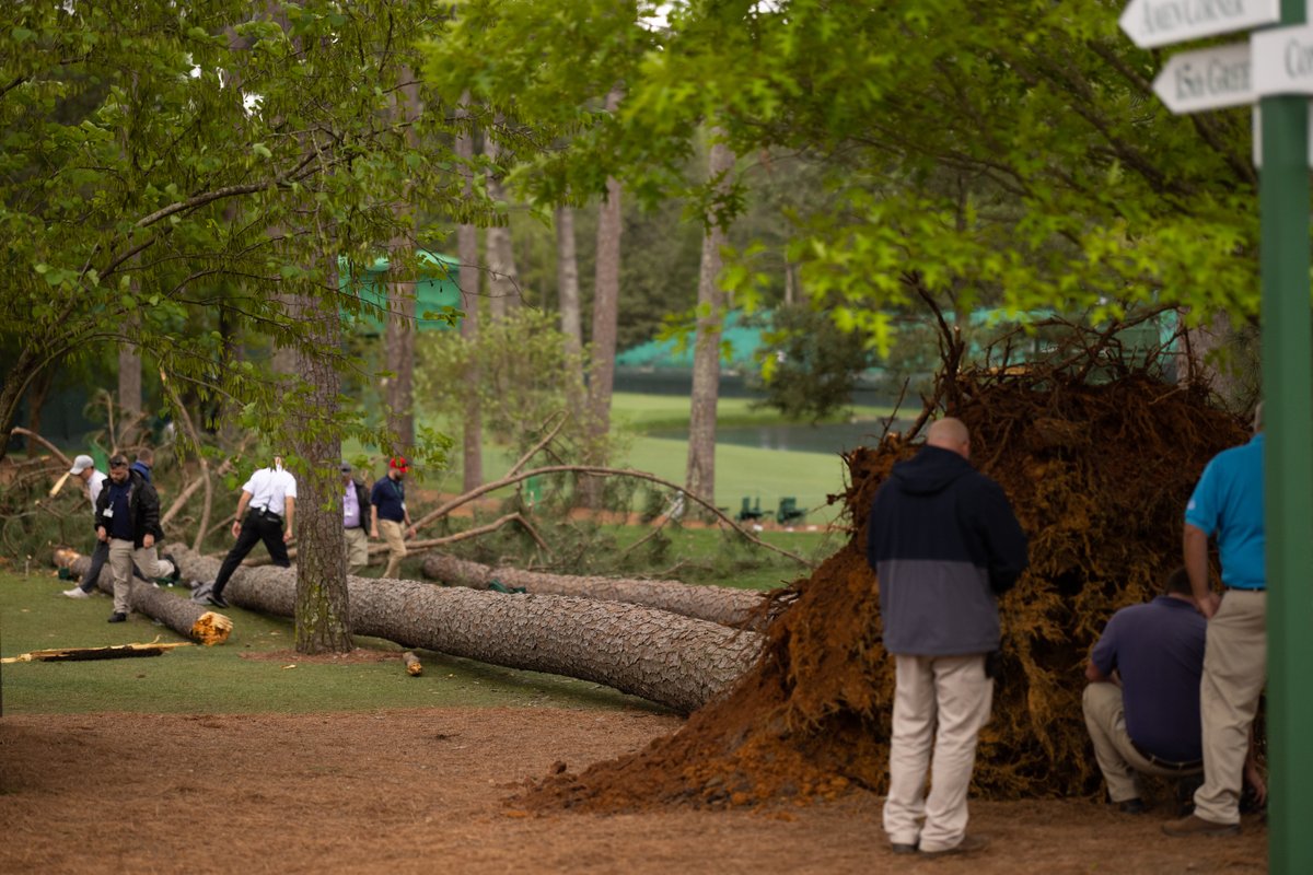 GolfDigest's tweet image. More from the scary scene at Augusta National's 17th tee.