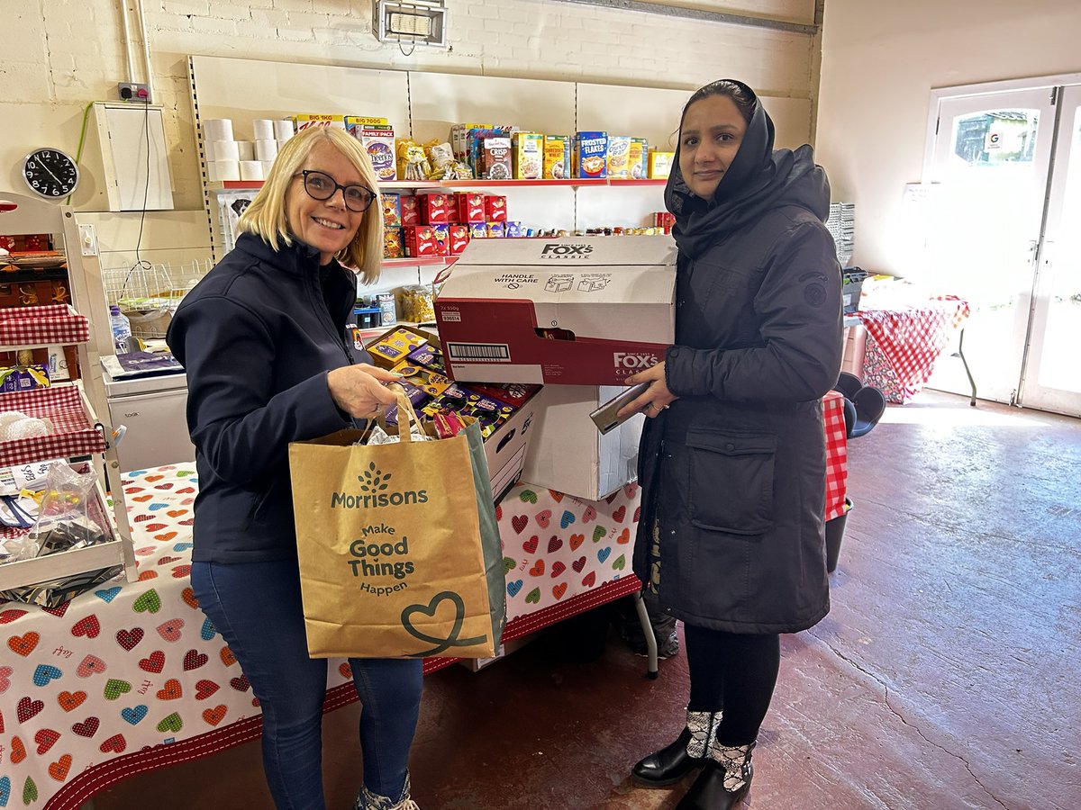 MFerrisCummings's tweet photo. Sharing our Easter Egg donations with the Hwupenyu Health and Wellbeing Project. It’s important that we don’t forget to think about helping other communities as well as our own.
Check out the amazing work they do 🤩
https://t.co/88PCErH3Pc
#sharingiscaring #morethanafoodbank https://t.co/VRhYoqd0BN