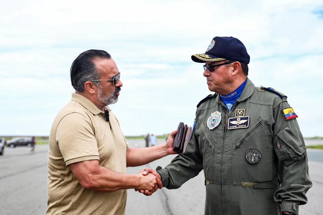 Fuerza Aérea Ecuatoriana on Twitter "El BGrl. Gabriel García