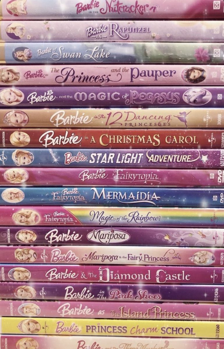 Esta es la maratón de películas que voy a hacer para prepararme para el estreno de #Barbie 💖 No tienen nada que ver pero que importa..